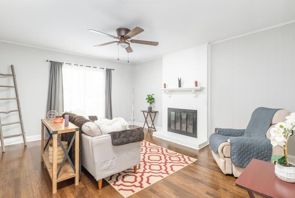Апартаменти Spotless 4Br Near Clt Uptown, Fast Wi-Fi Шарлотт Екстер'єр фото