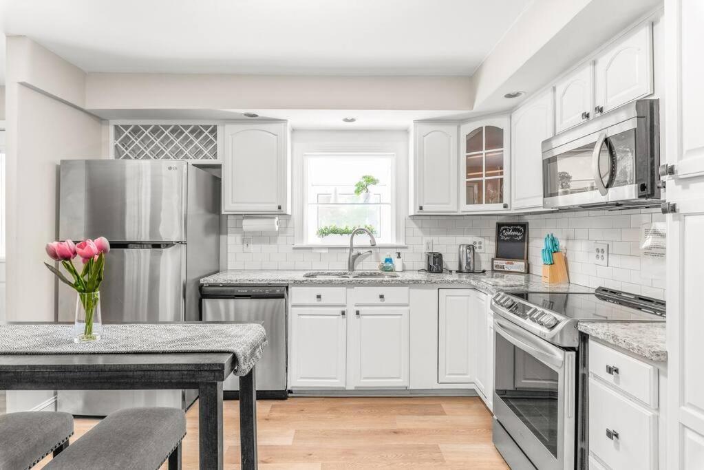 Апартаменти Spotless 4Br Near Clt Uptown, Fast Wi-Fi Шарлотт Екстер'єр фото