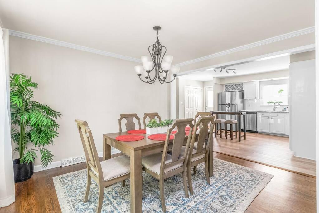 Апартаменти Spotless 4Br Near Clt Uptown, Fast Wi-Fi Шарлотт Екстер'єр фото