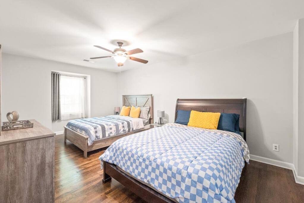 Апартаменти Spotless 4Br Near Clt Uptown, Fast Wi-Fi Шарлотт Екстер'єр фото